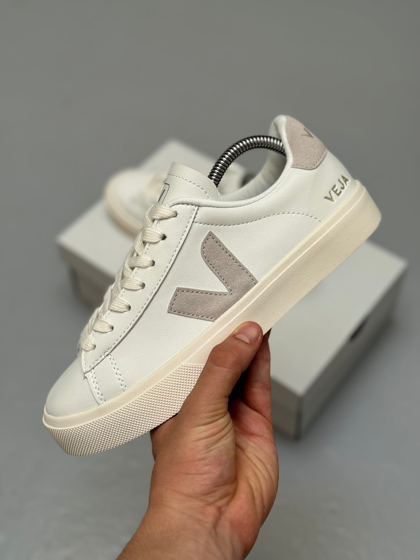 Veja Beige