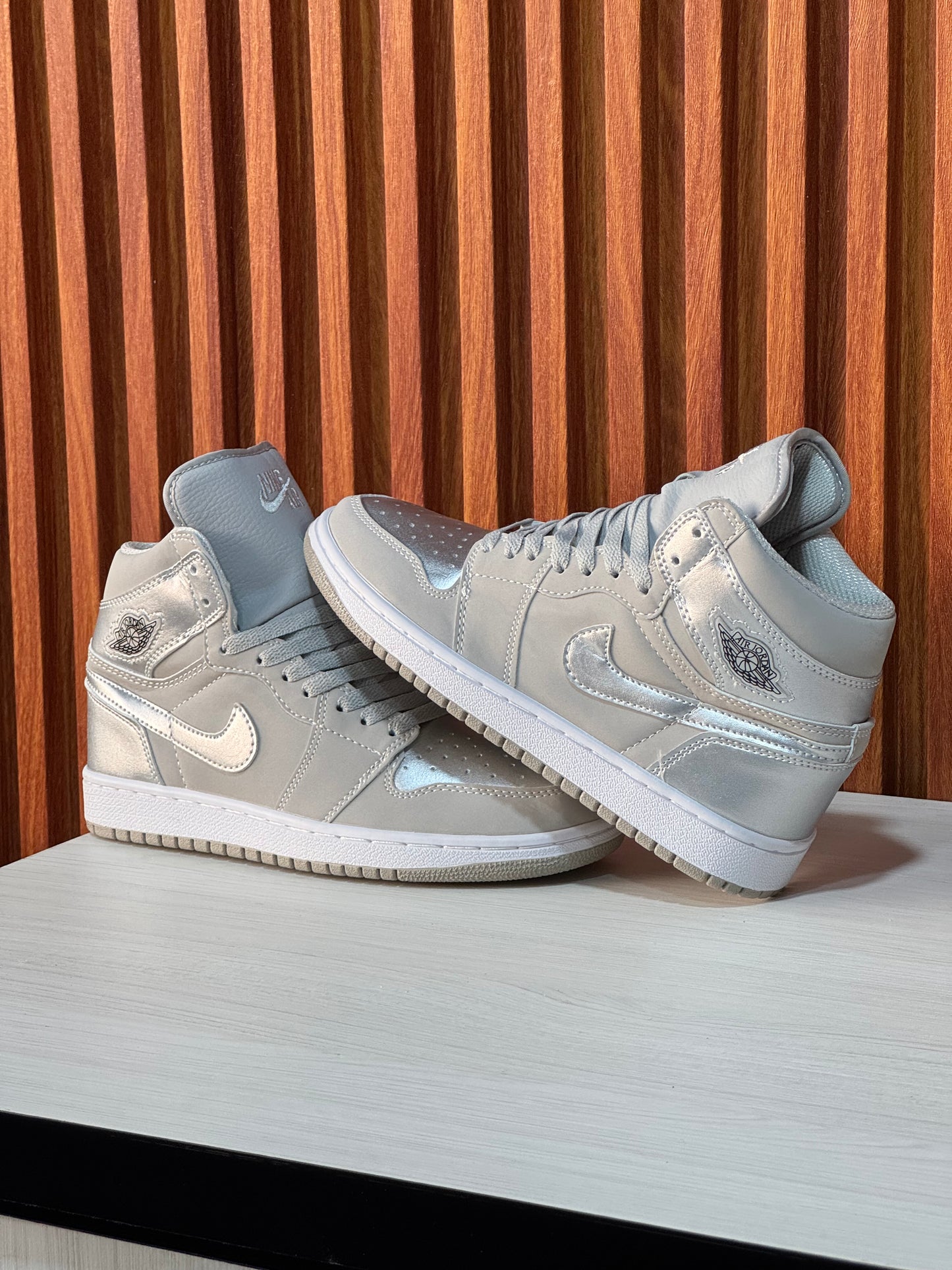 Nike Jordan Retro 1 Mid