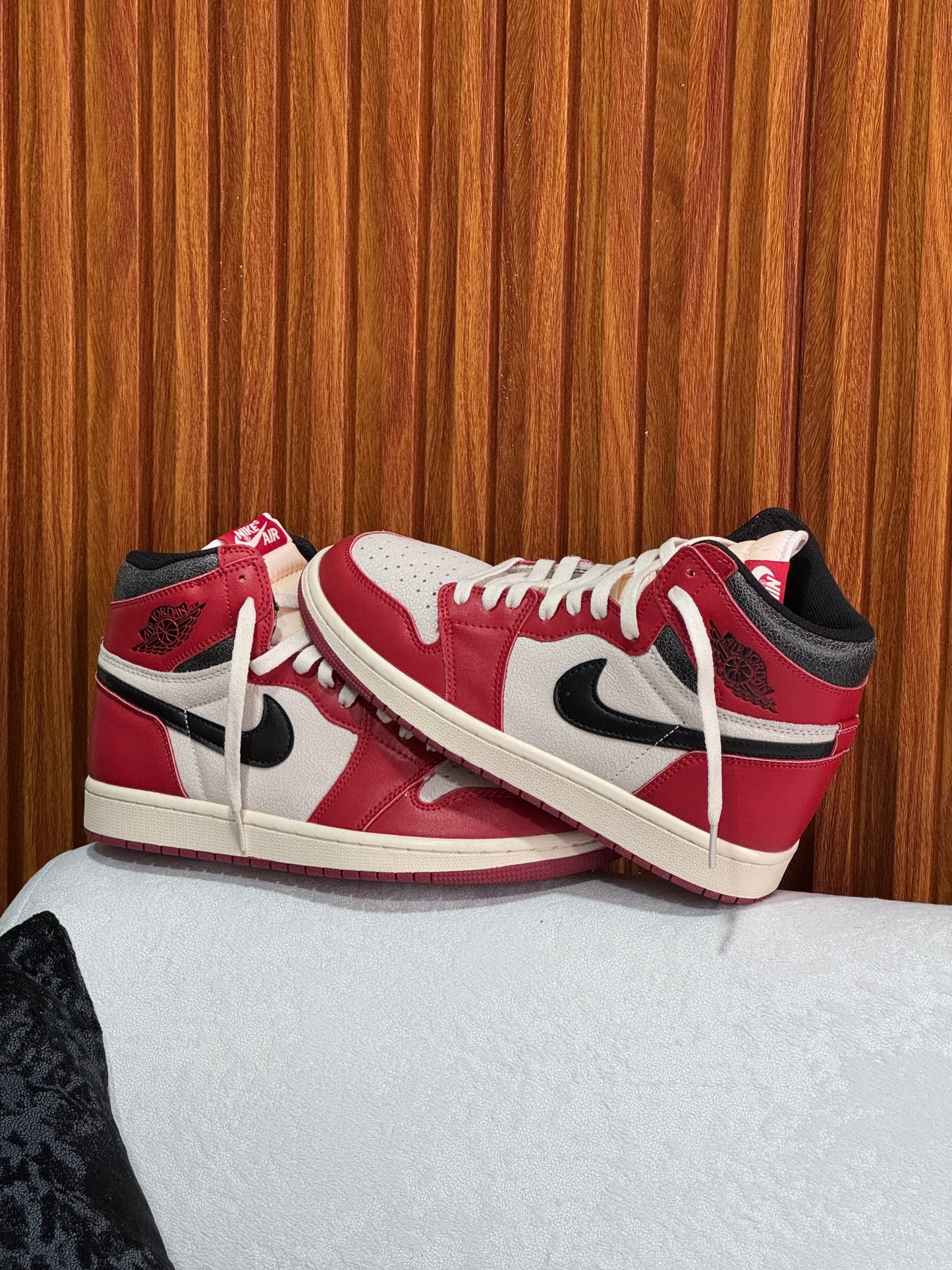 Air Jordan Retro 1 “Lost and Found”