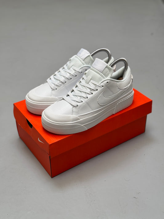 Nike Court Legacy