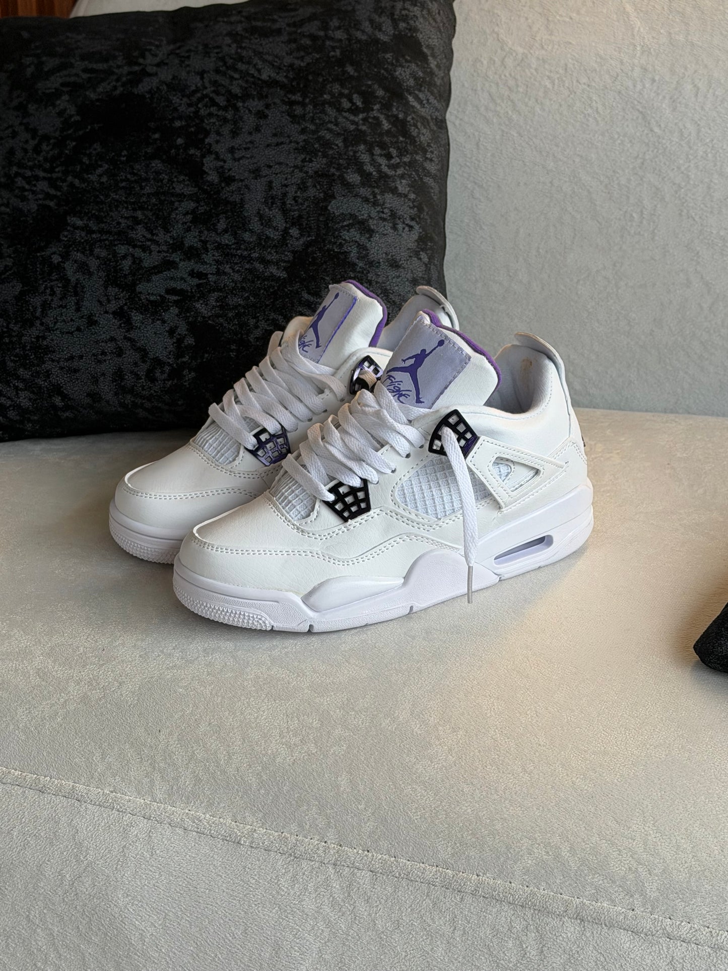 Air Jordan 4 Retro "Metallic Purple"