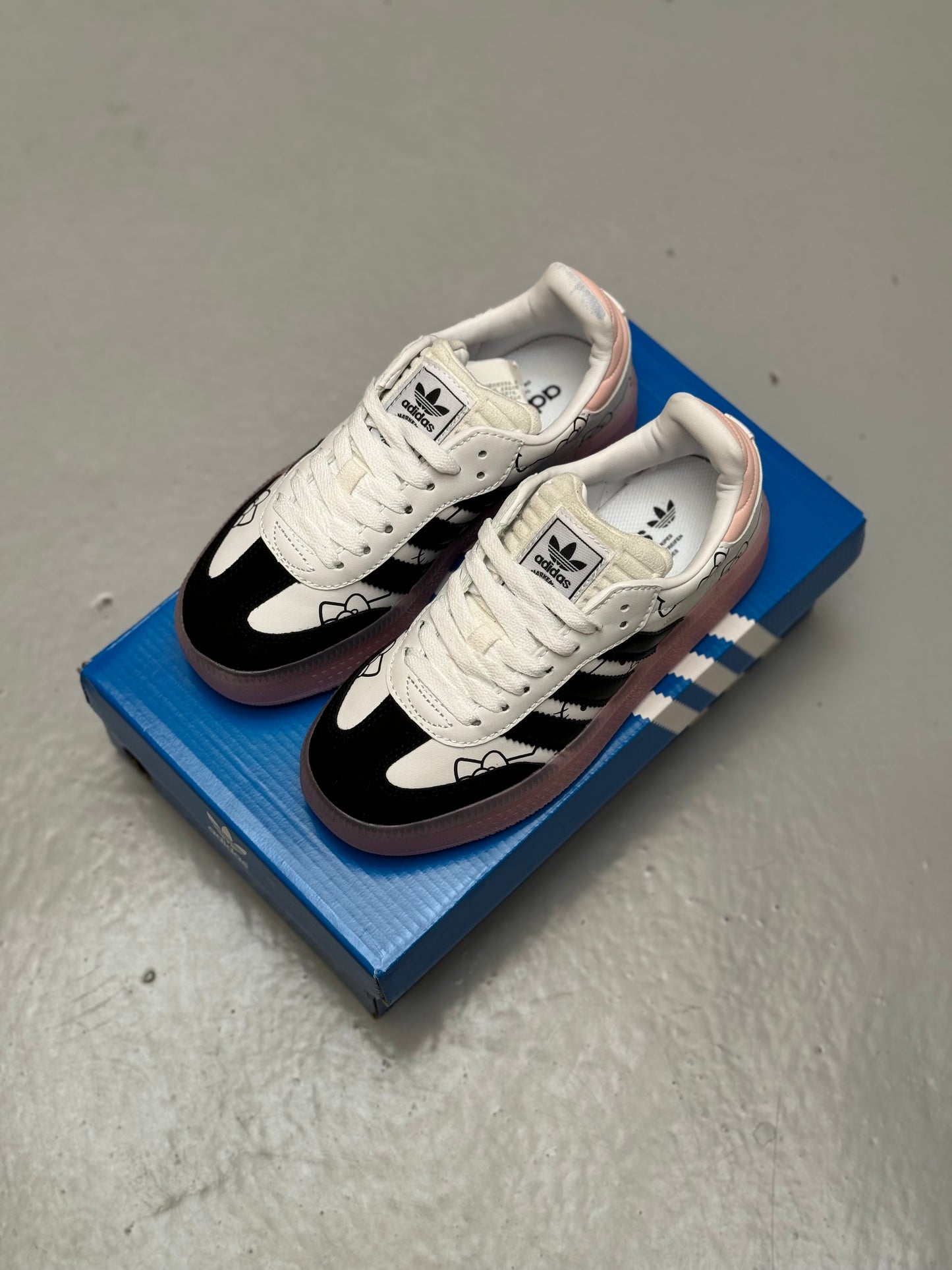Adidas Samba x Hello Kitty