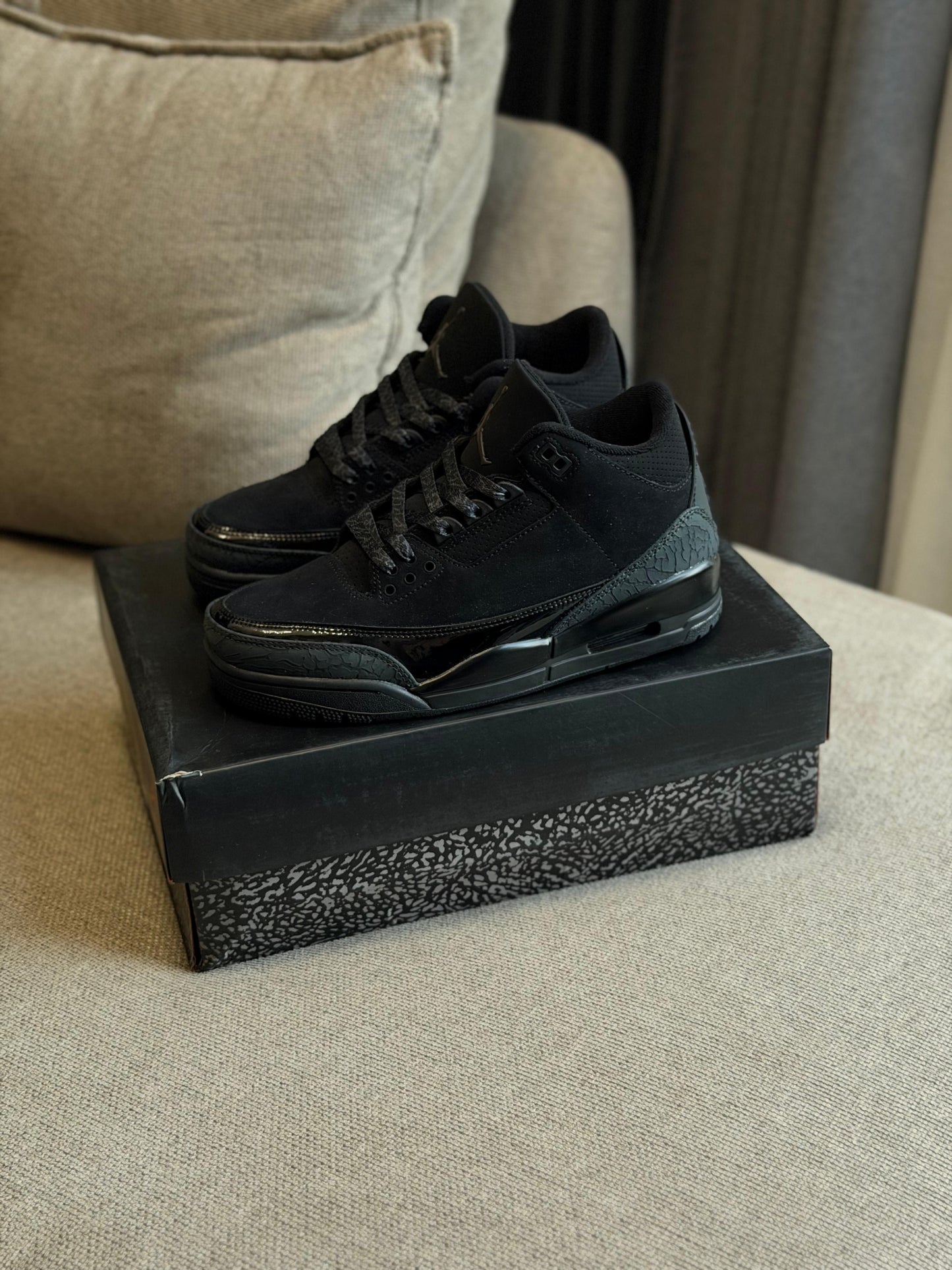 Jordan Retro 3 Black Cat