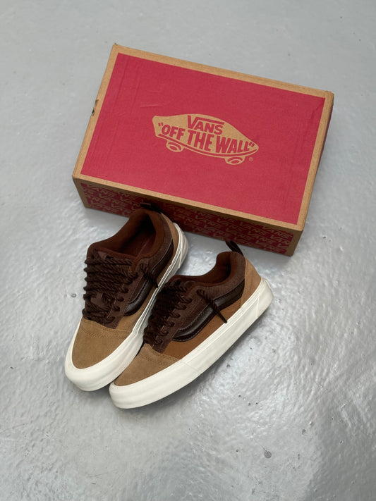 Vans Knu Skool “Brown”