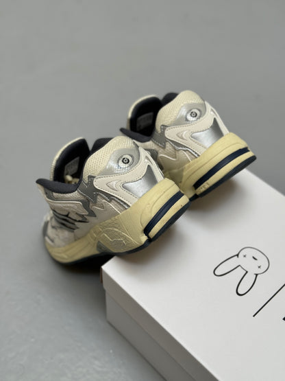 Adidas Response CL x Bad Bunny