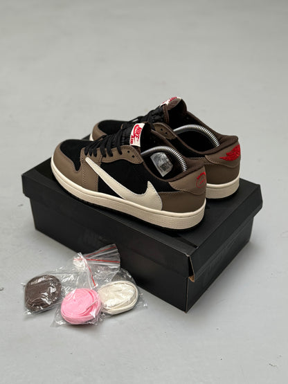 Air Jordan 1 Low X Travis Scott