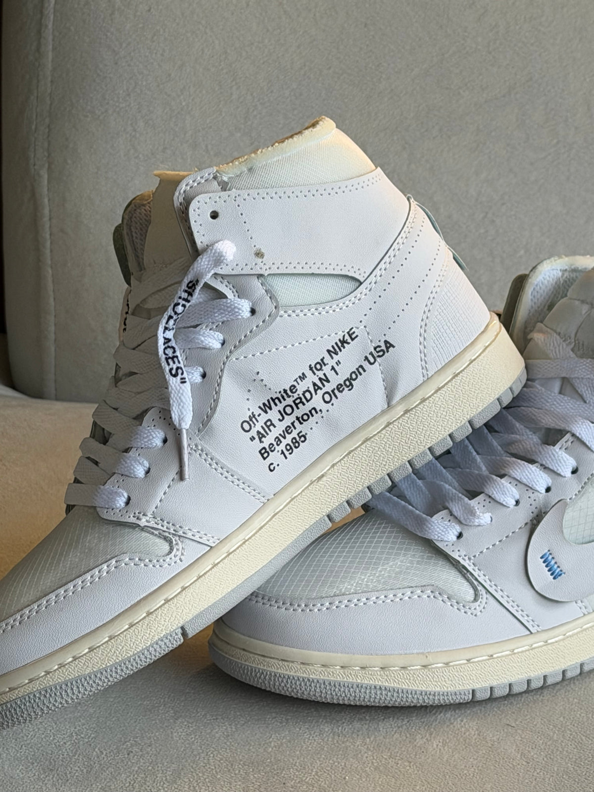 Off-White x Air Jordan 1 Retro High "Alaska"