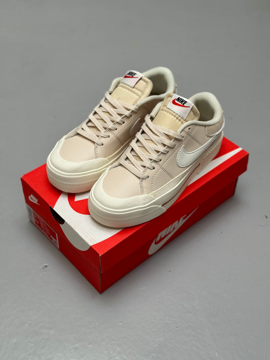 Nike Court Legacy Beige