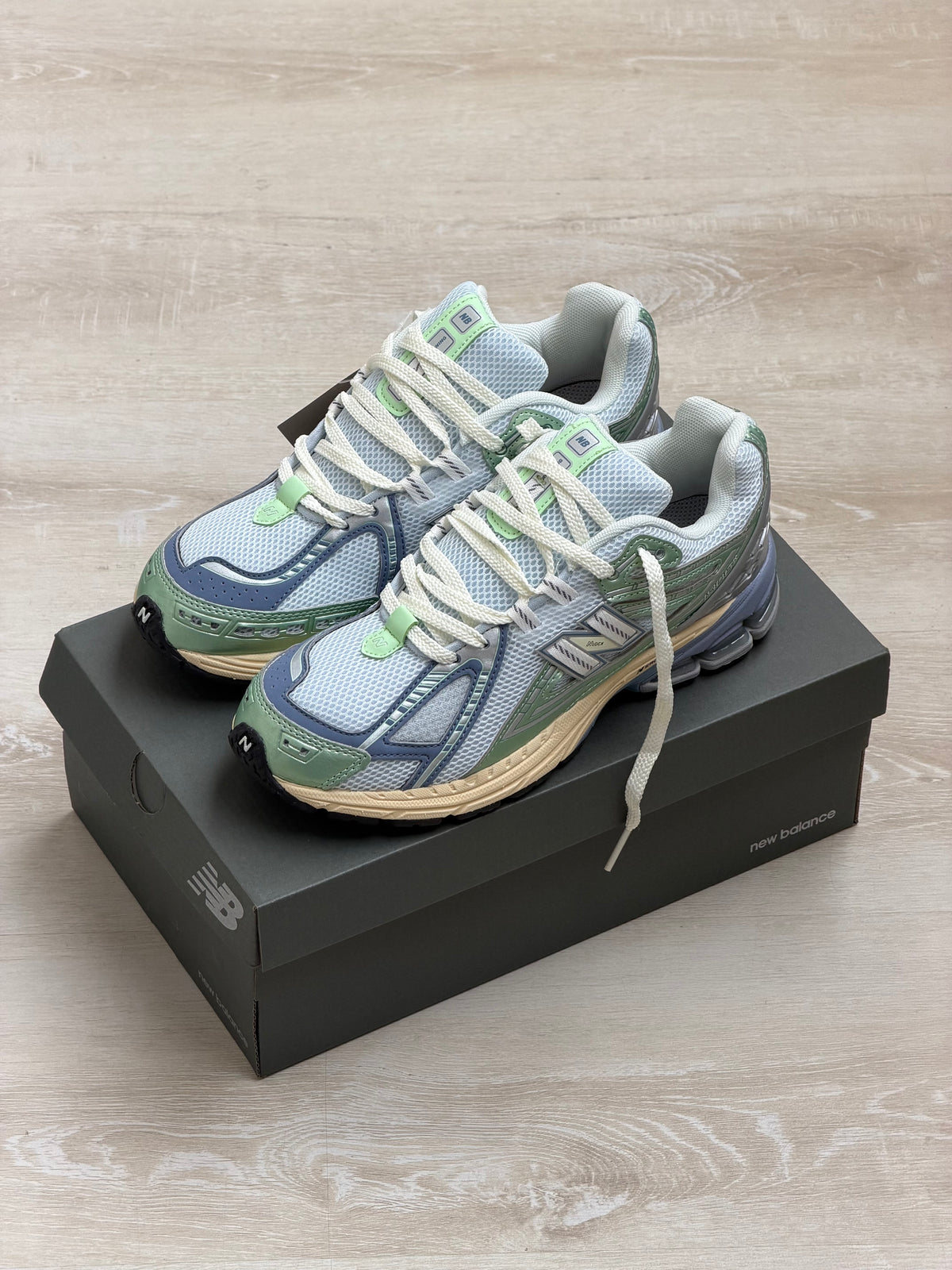 New Balance 1906R 'Ice Blue/Melon Water'
