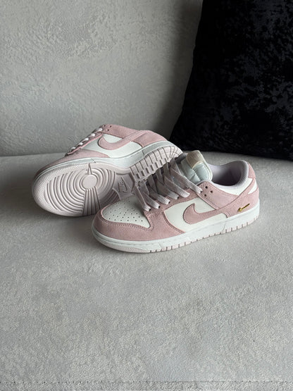 Nike Dunk Low Pearl Pink