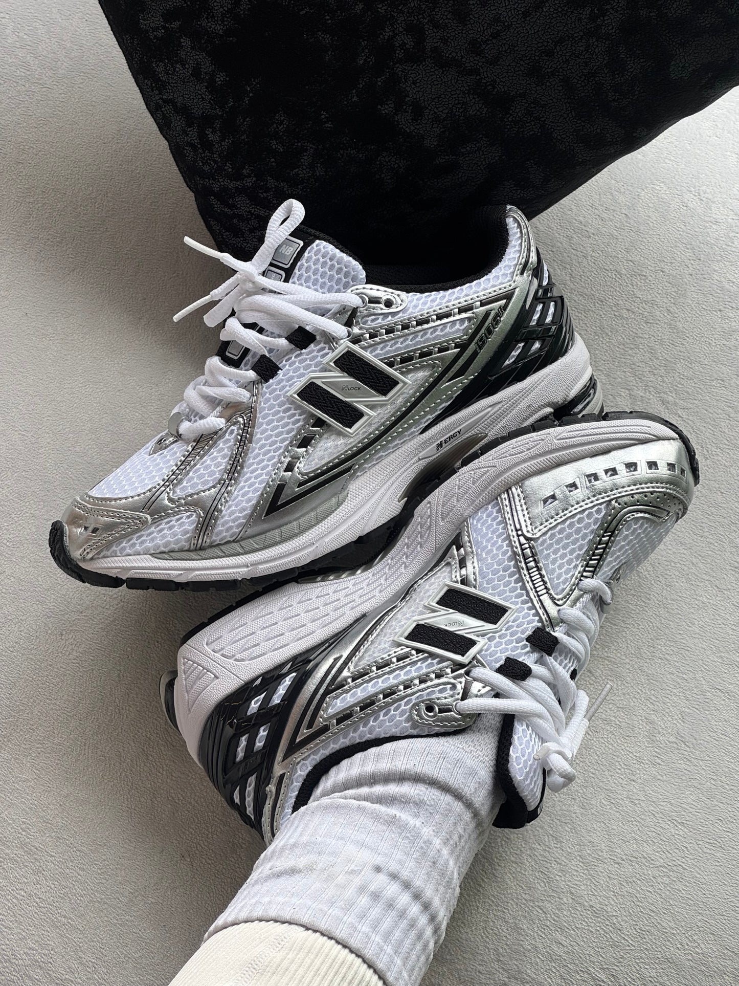 New Balance 1906R 'Silver Metallic Black'