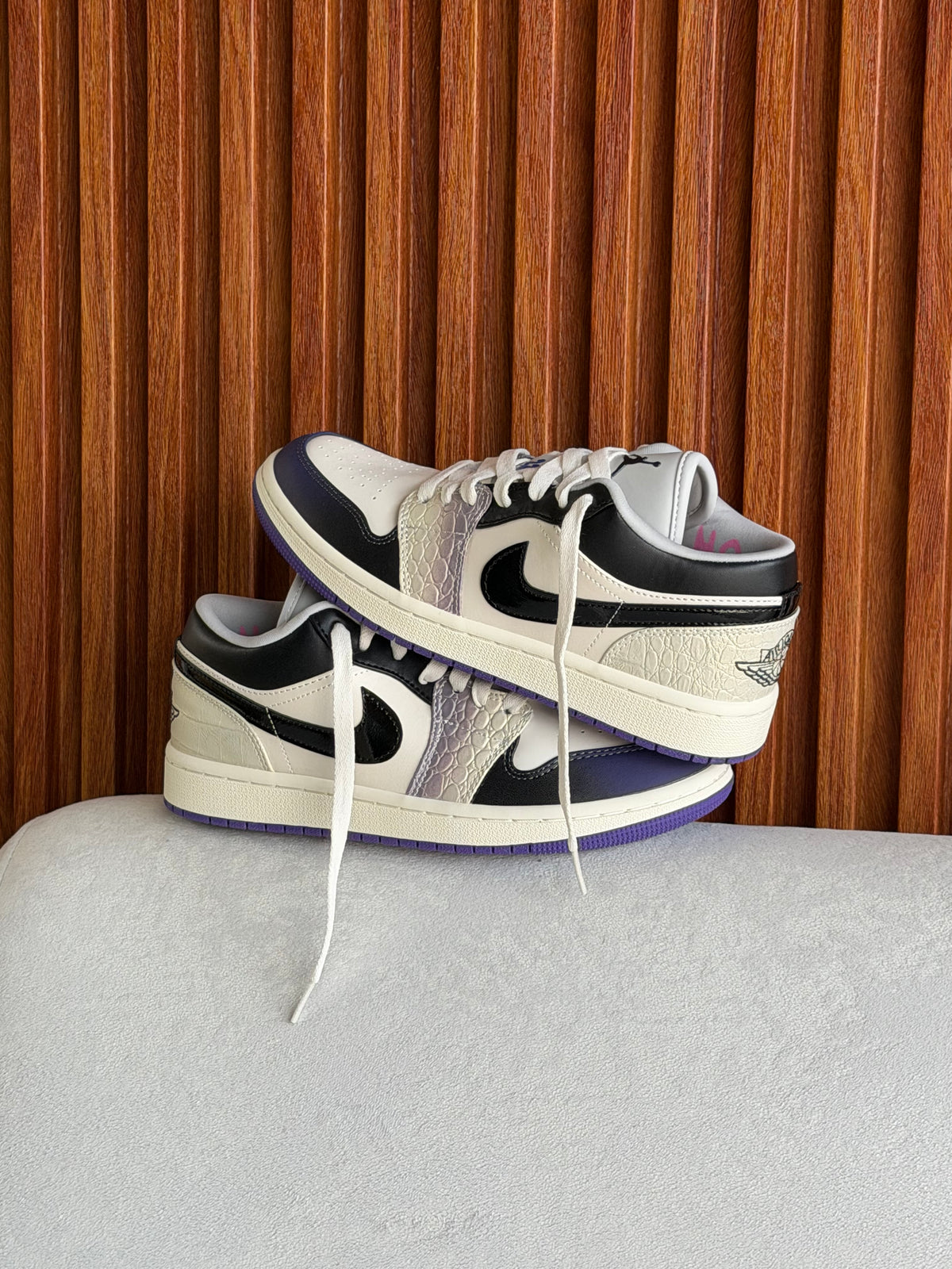 Air Jordan 1 Low SE "Punk Rock"