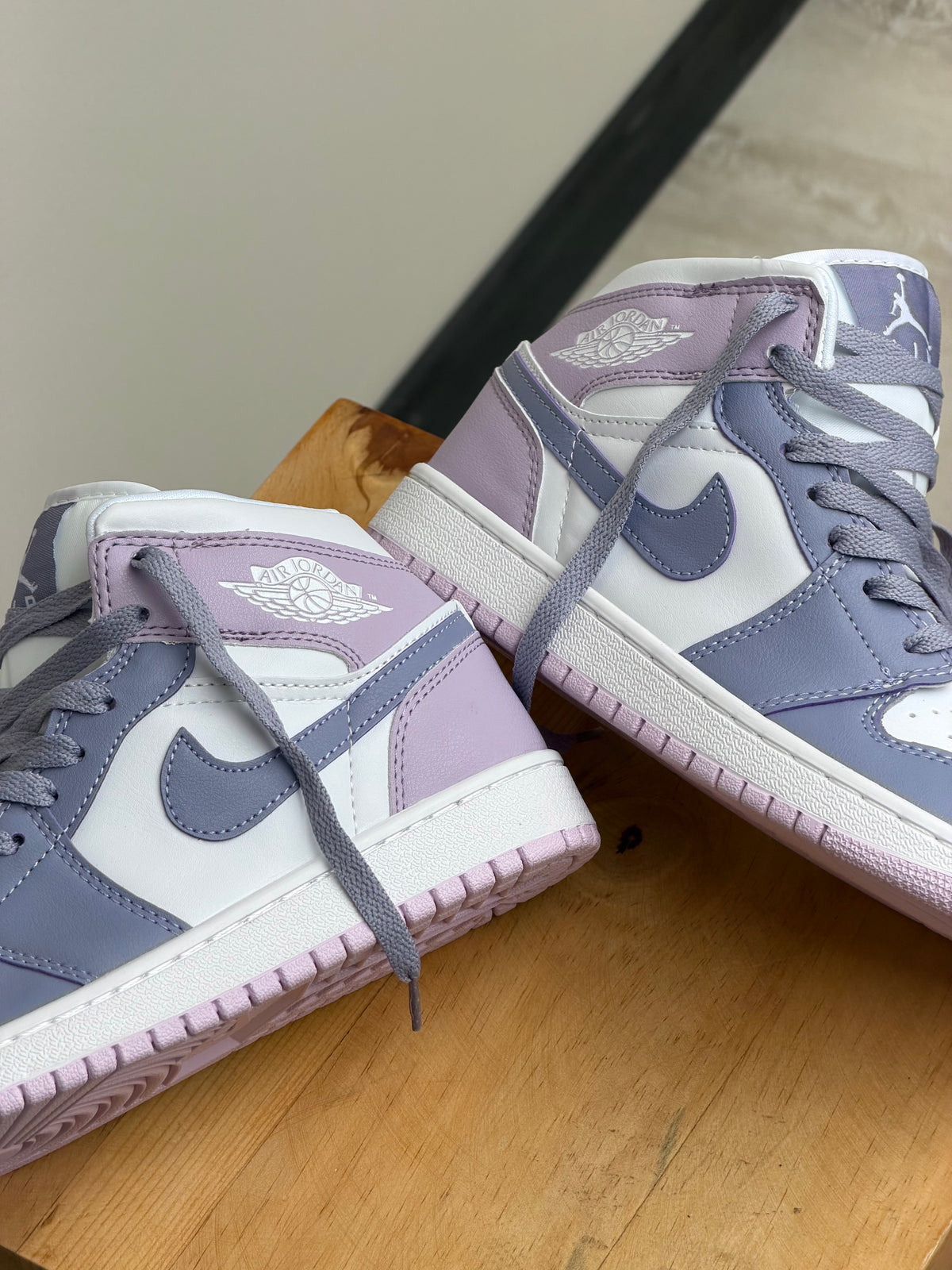 Air Jordan 1 Mid “Indigo Haze / Doll / White”