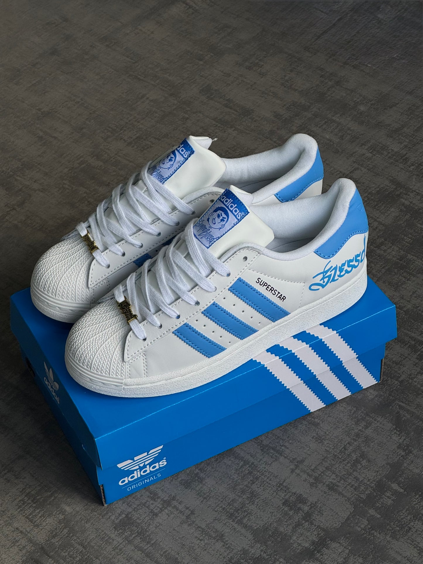 Adidas Súper Star X Blessd