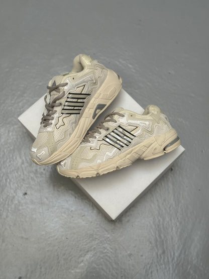 Adidas Respose CL x Bad Bunny Wonder White