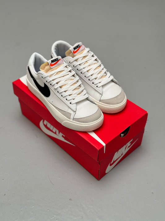 Nike Blazer Low 77