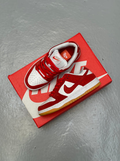 Nike SB Dunk Low “University Red Gum