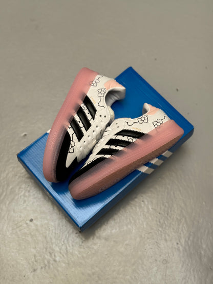 Adidas Samba x Hello Kitty