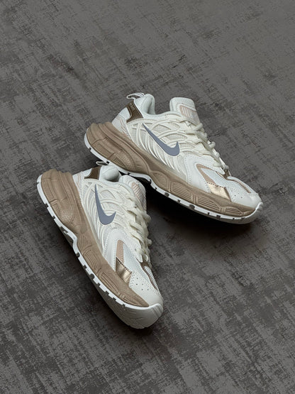 Nike Skate Beige