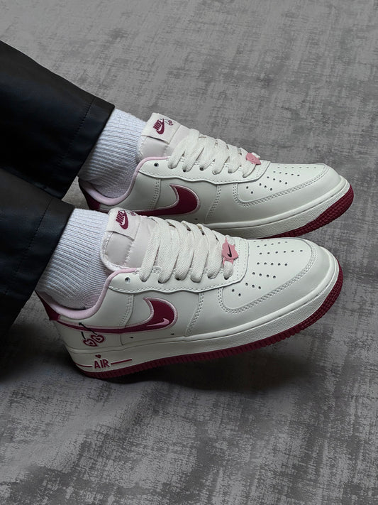 Nike Air Force One “San Valentín”