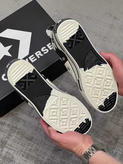 Converse High B&W