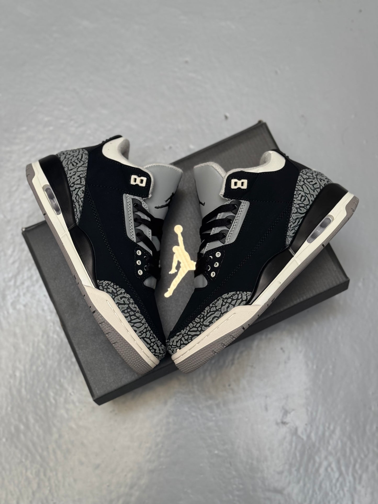 Air Jordan Retro 3 “Off Noir”