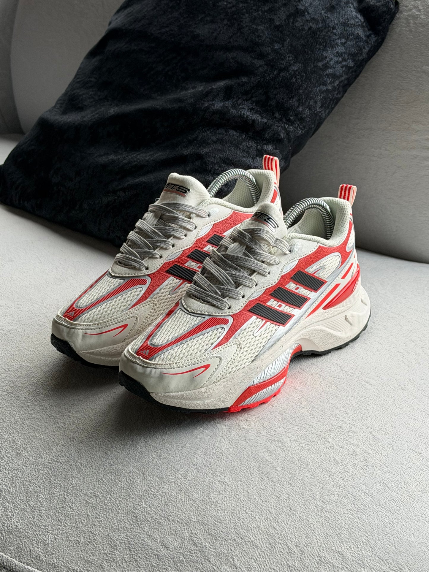 Adidas MTS Pro