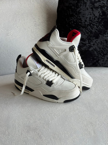 Nike Air Jordan 4 Retro "Flight Club"