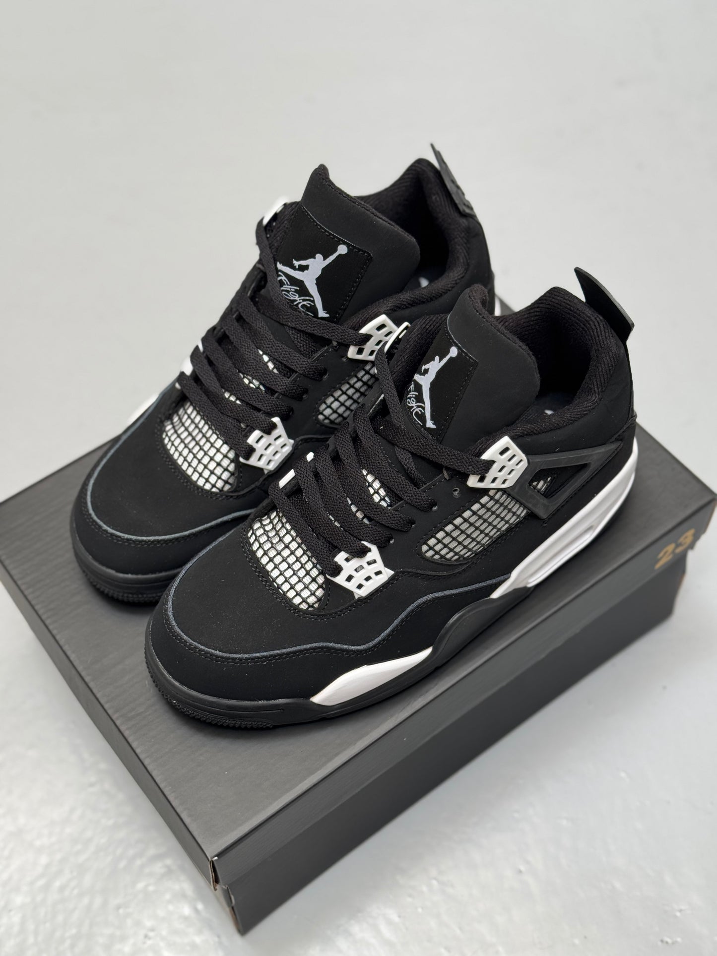 Air Jordan Retro 4 White Thunder