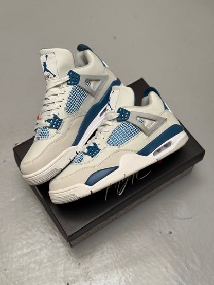 Air Jordan 4 Military Blue