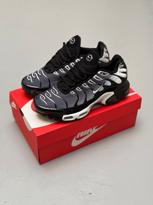 Nike Air Max Plus B\W