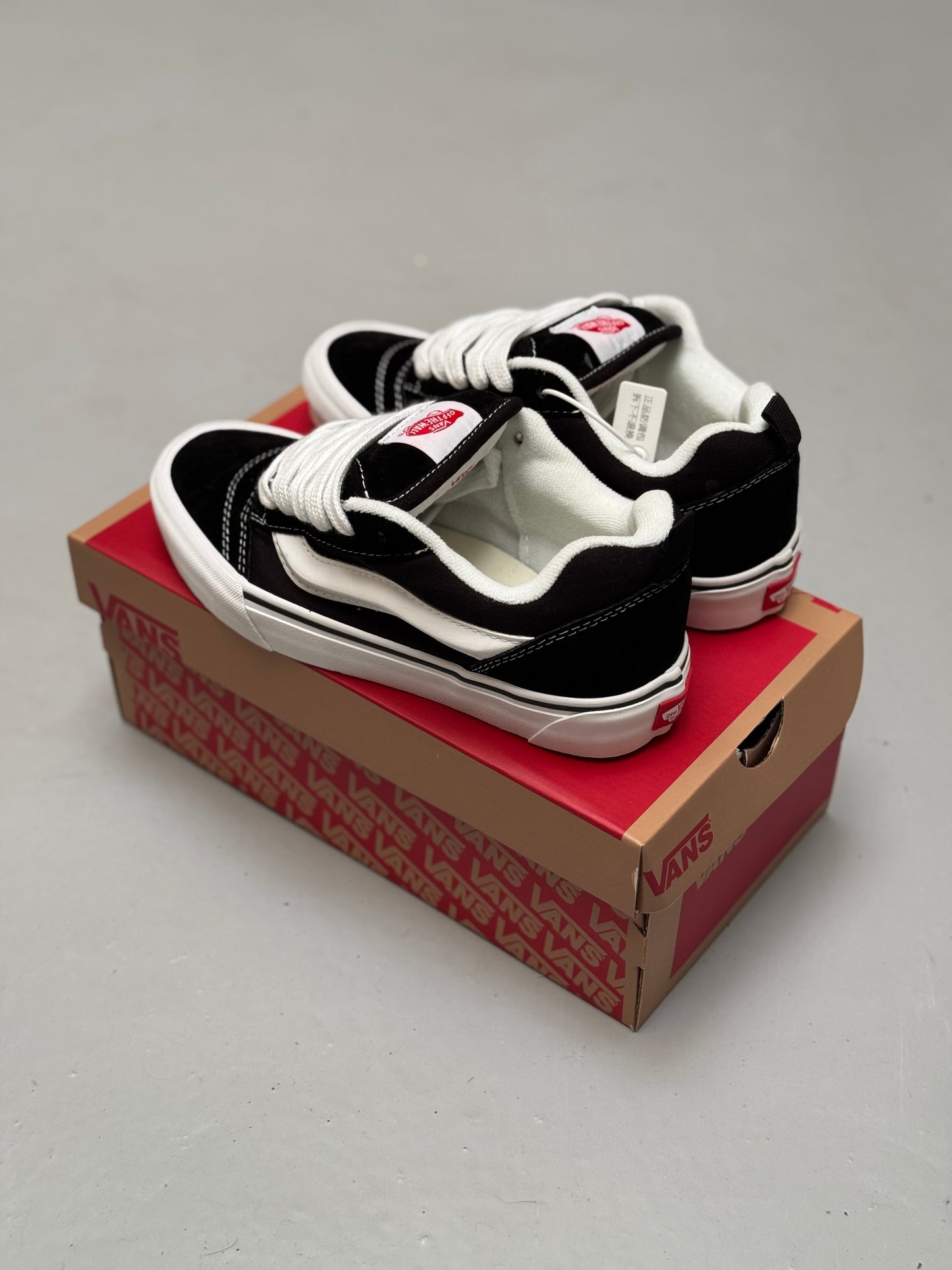 Vans Knu Skool