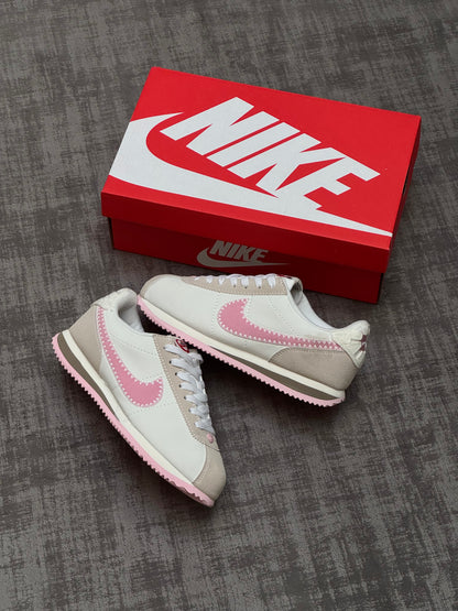 Nike Cortez San Valentín