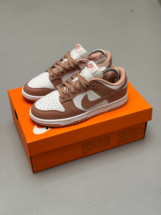 Nike Dunk Low Rose Whisper
