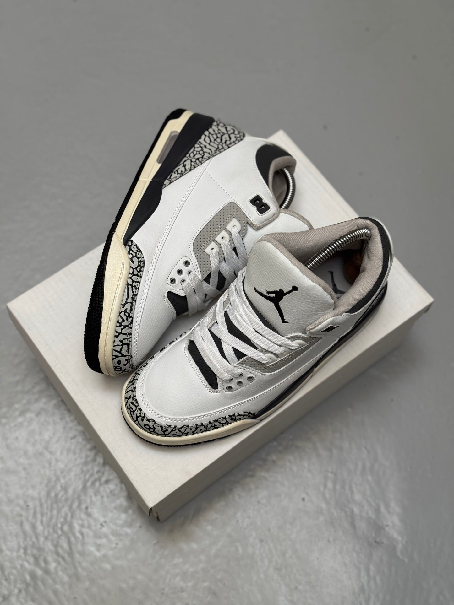 Air Jordan Retro 3 “Hide N Seek”