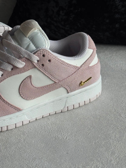 Nike Dunk Low Pearl Pink