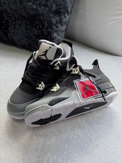 Air Jordan Retro 4 “Fear Pack”