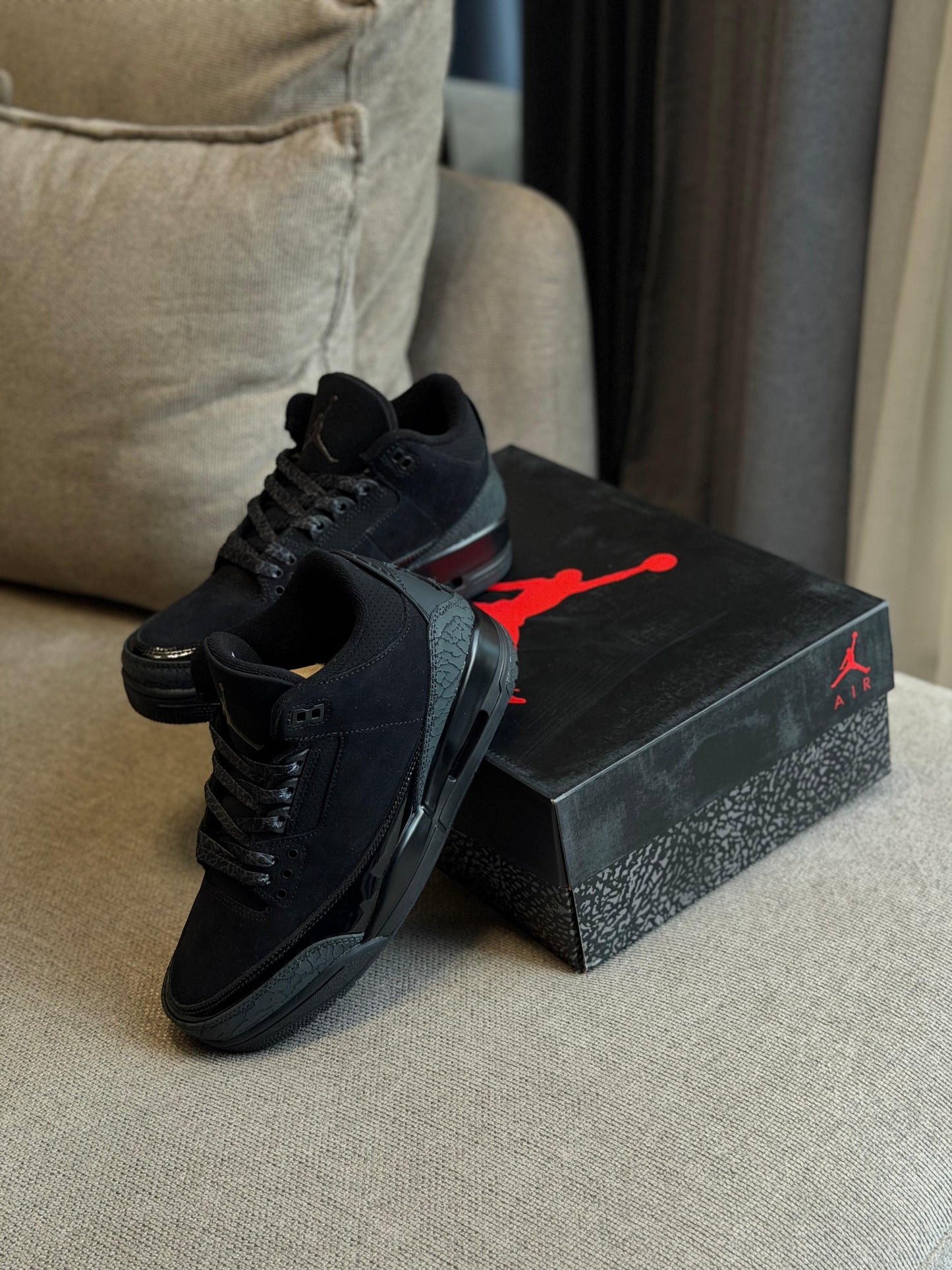 Jordan Retro 3 Black Cat