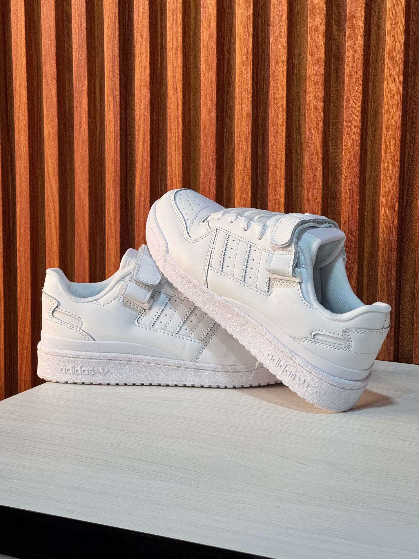 Adidas Forum Low Blancas