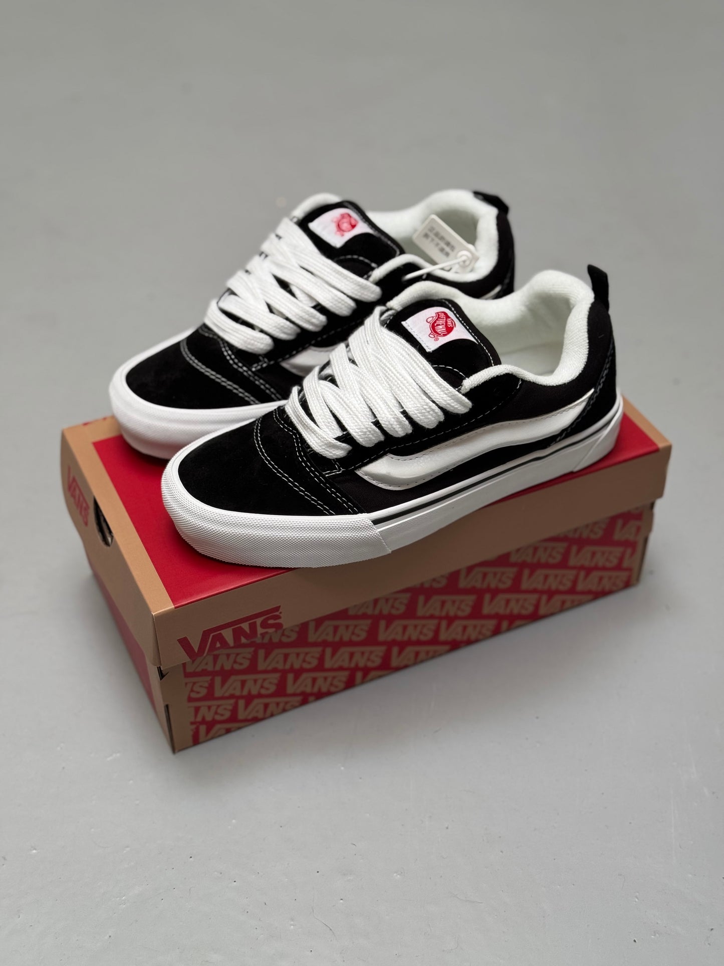 Vans Knu Skool