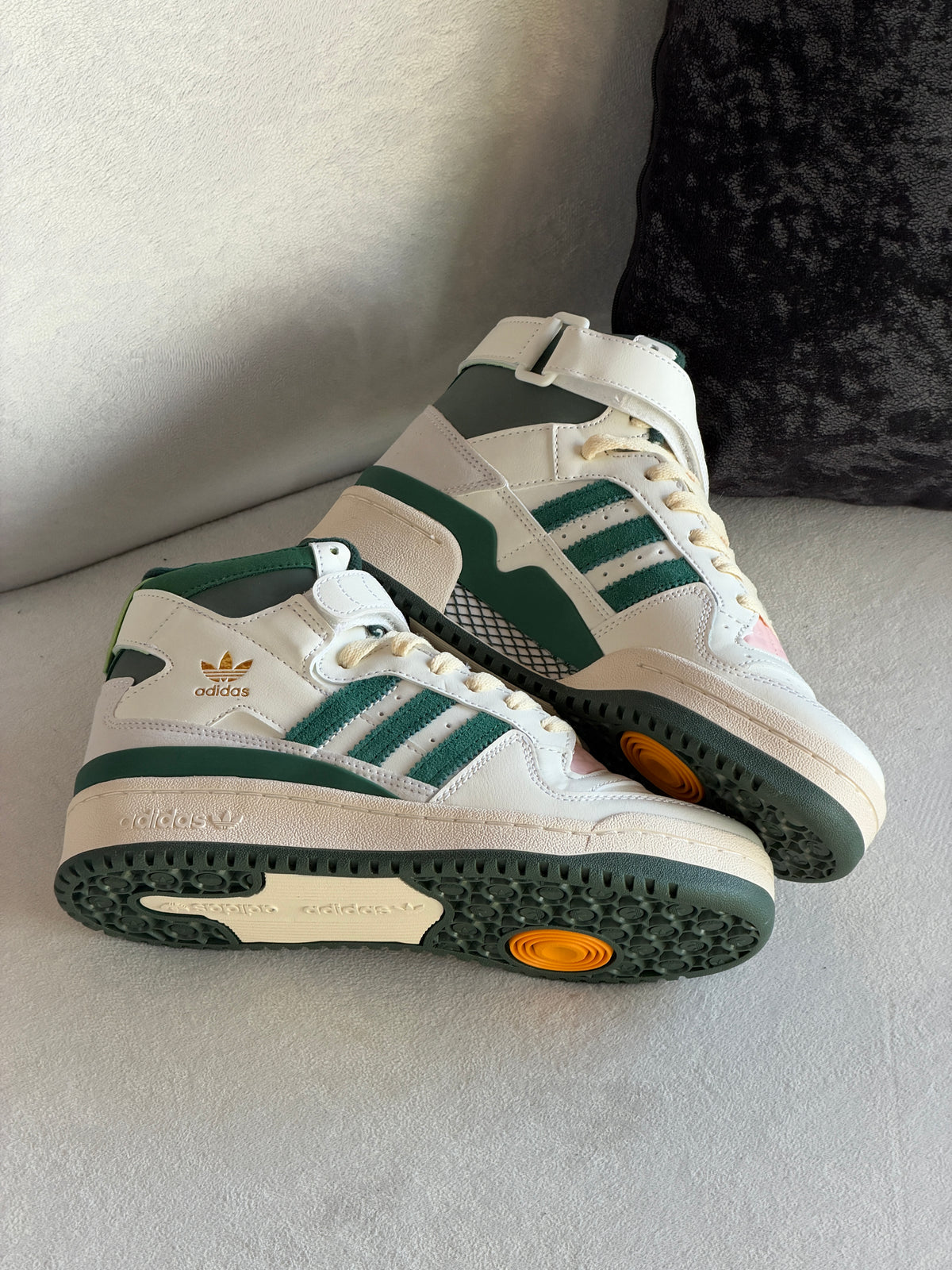 Forum 84 High "Off White / Team Dark Green"